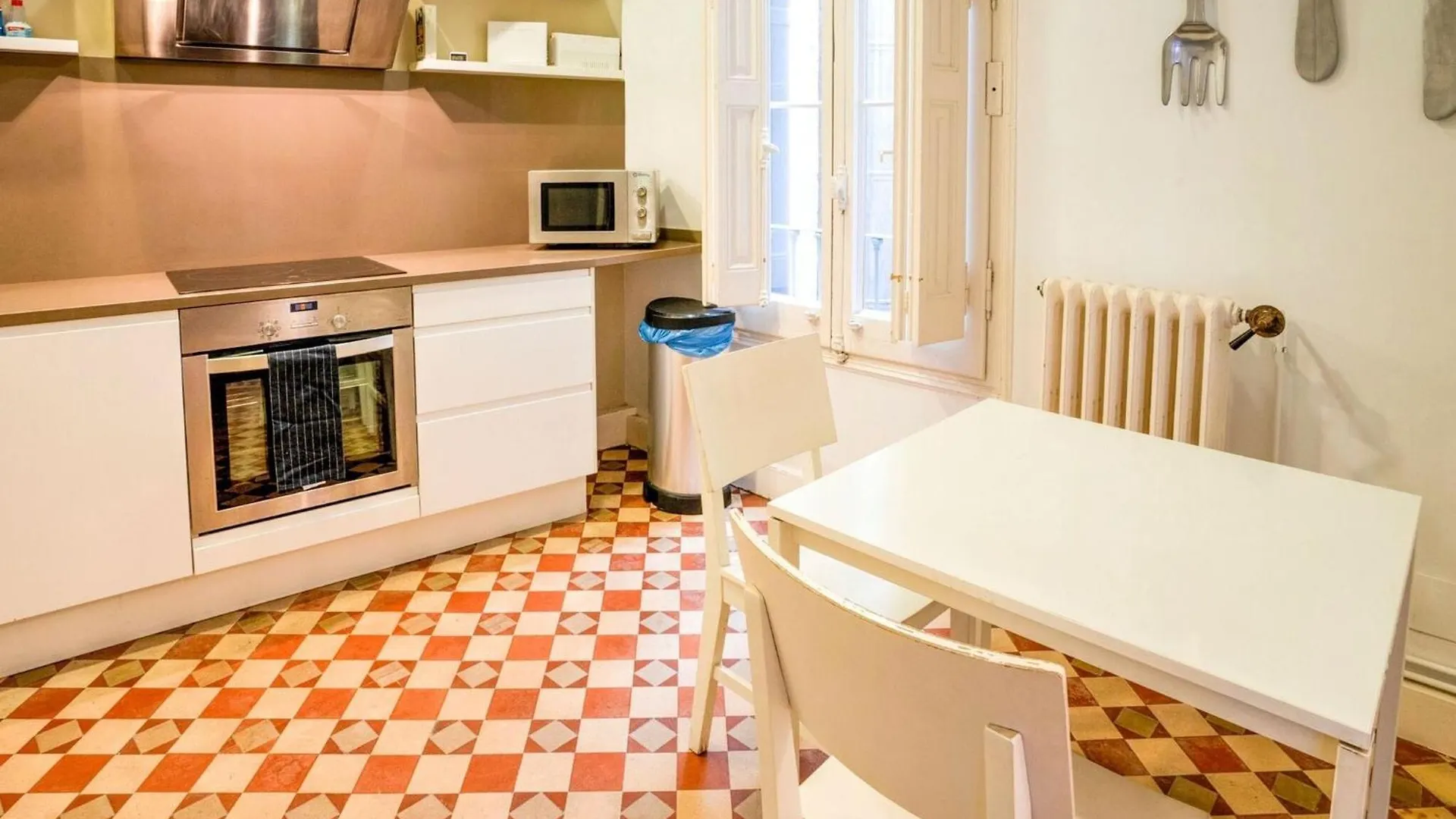 Luxurious Apartment For 9 People Recently Renovated In The Center Of Barcelone 0*,  Espagne