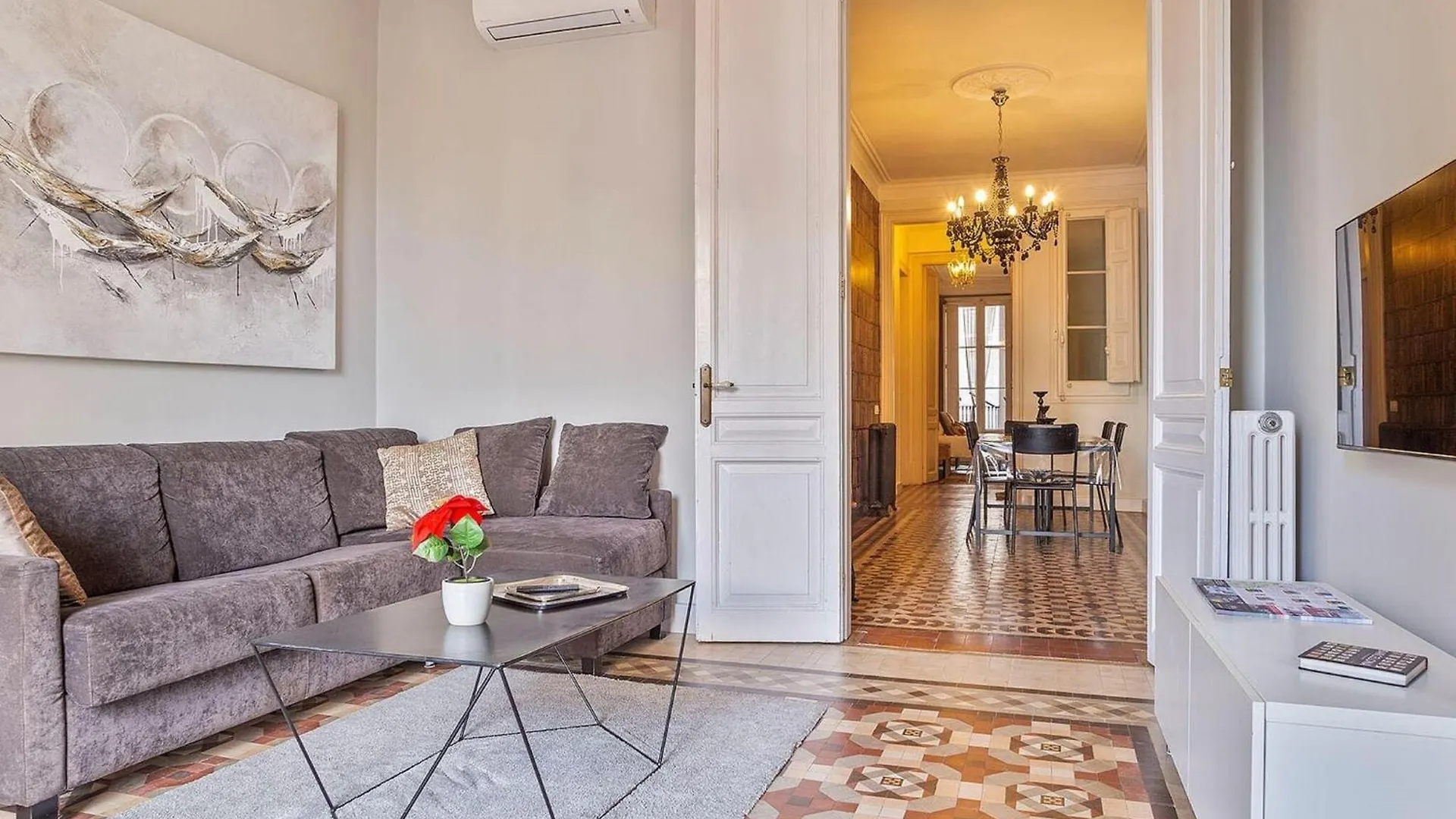 Villa Luxurious Apartment For 9 People Recently Renovated In The Center Of Barcelone Espagne